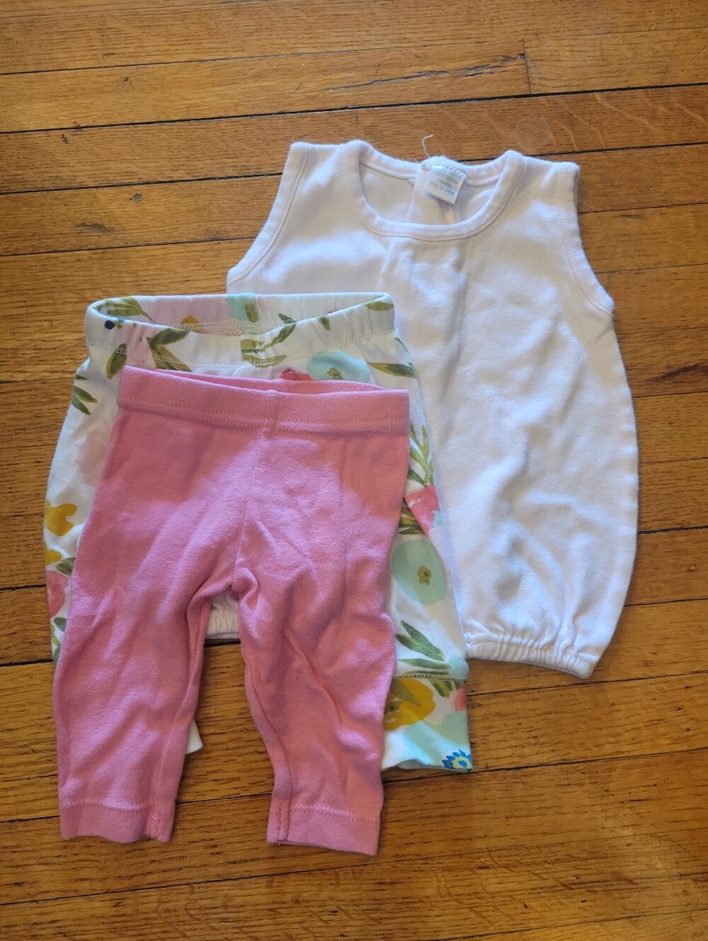 3-Piece Baby Outfit Set in Pink, White & Floral - Picture 1 of 10